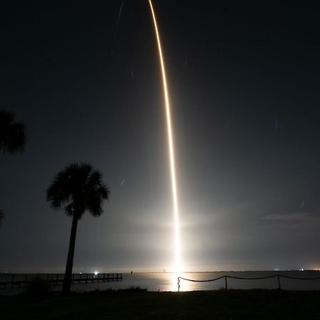 Nasa Waterfront Dolphin Suite Titusville Eksteriør billede