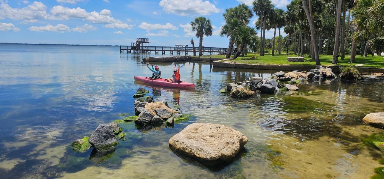 Nasa Waterfront Dolphin Suite Titusville Eksteriør billede